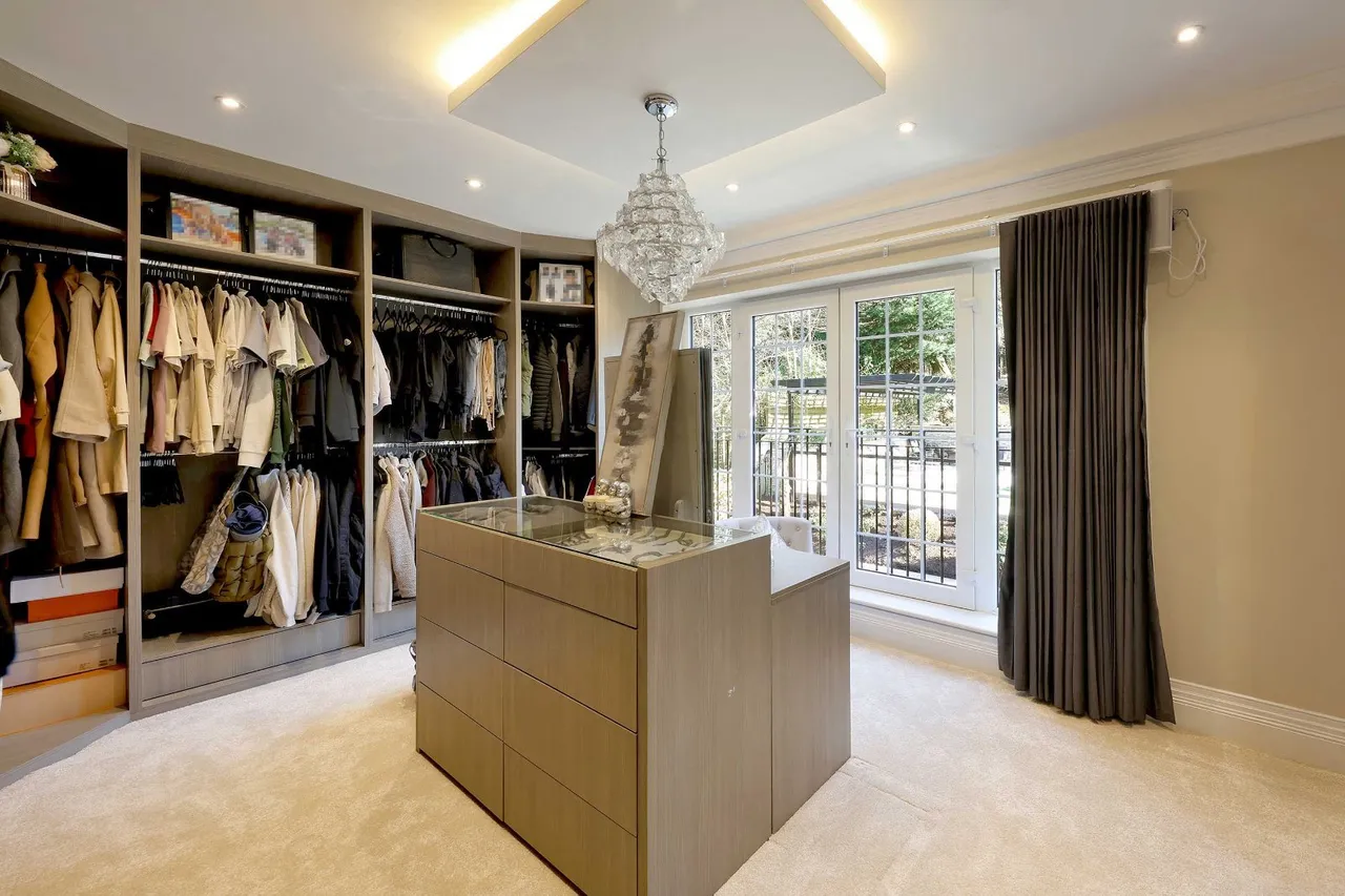 Valley Way, Gerrards Cross, SL9, photo 24