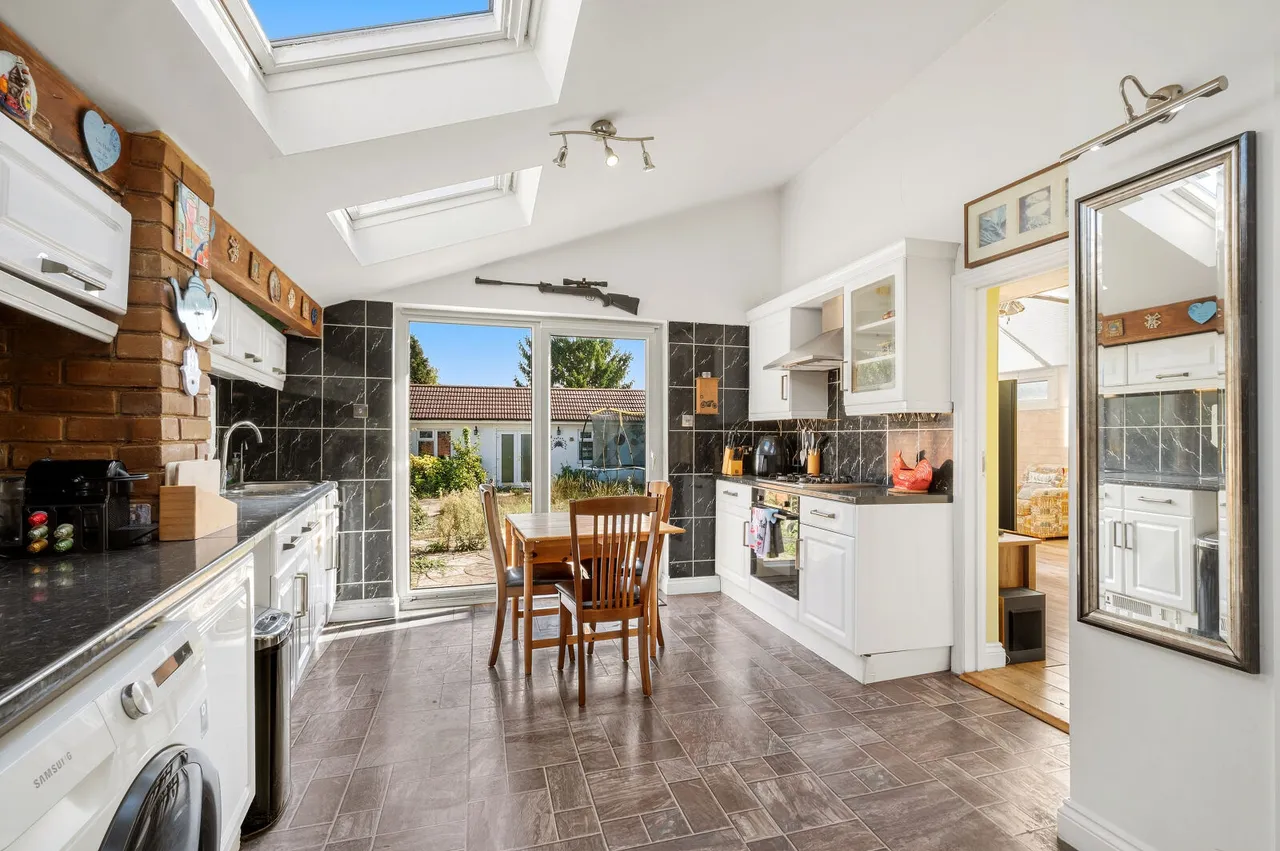 Dickerage Road, Kingston upon Thames, KT1, photo 6