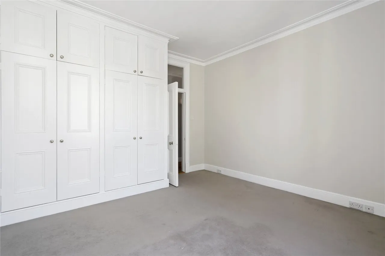 Prince of Wales Drive, Battersea, London, SW11, photo 6