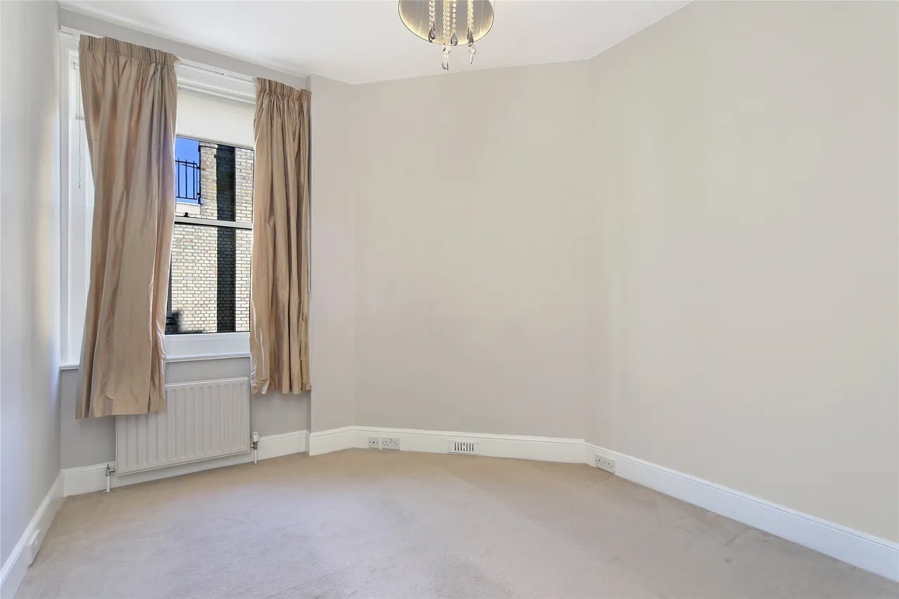 Prince of Wales Drive, Battersea, London, SW11, photo 11