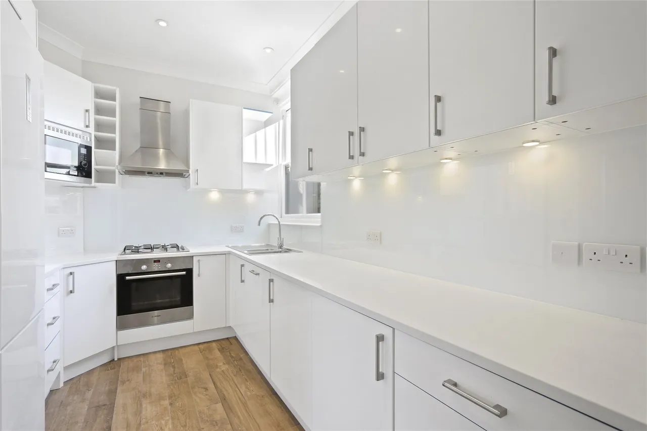 Prince of Wales Drive, Battersea, London, SW11, photo 5