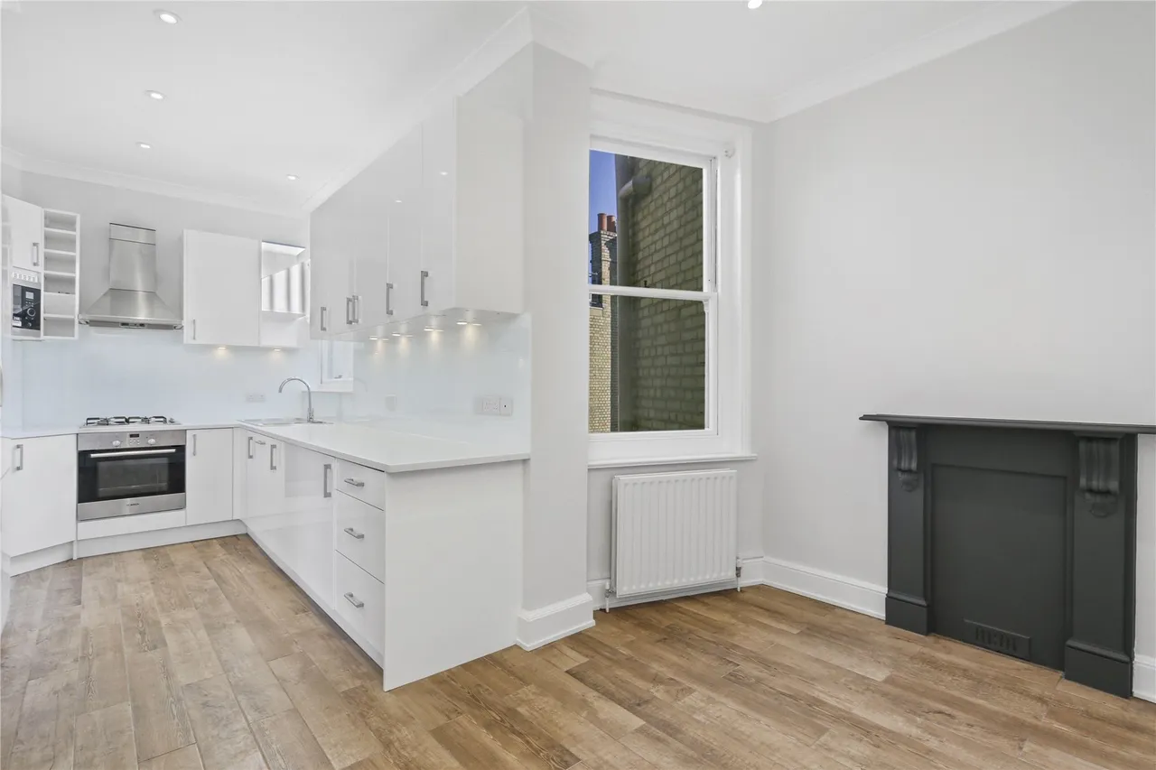 Prince of Wales Drive, Battersea, London, SW11, photo 4