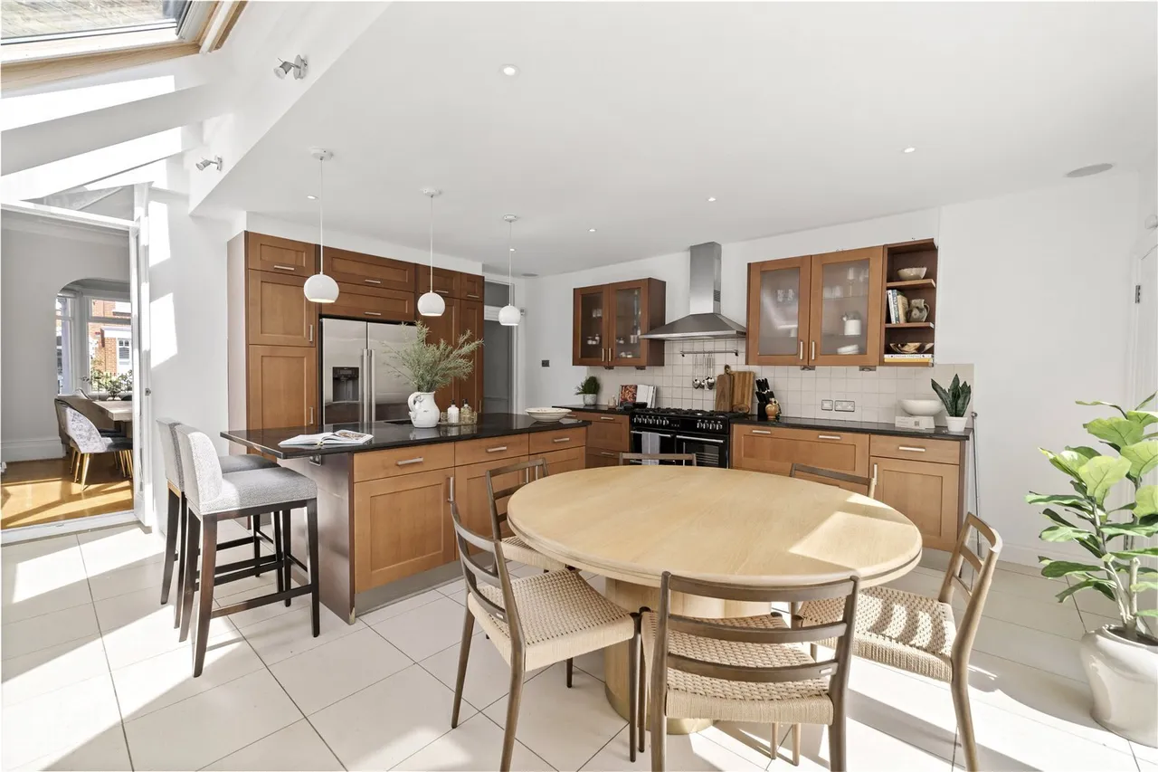 Manchuria Road, London, SW11, photo 6