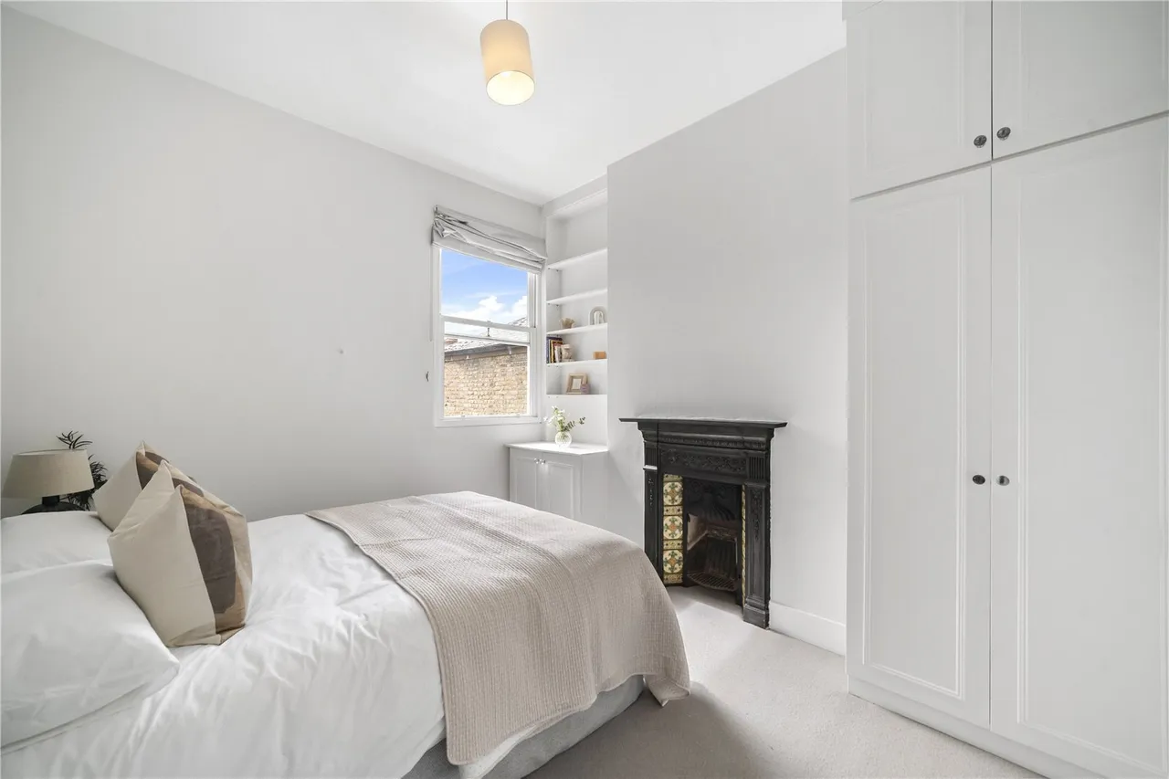 Manchuria Road, London, SW11, photo 11
