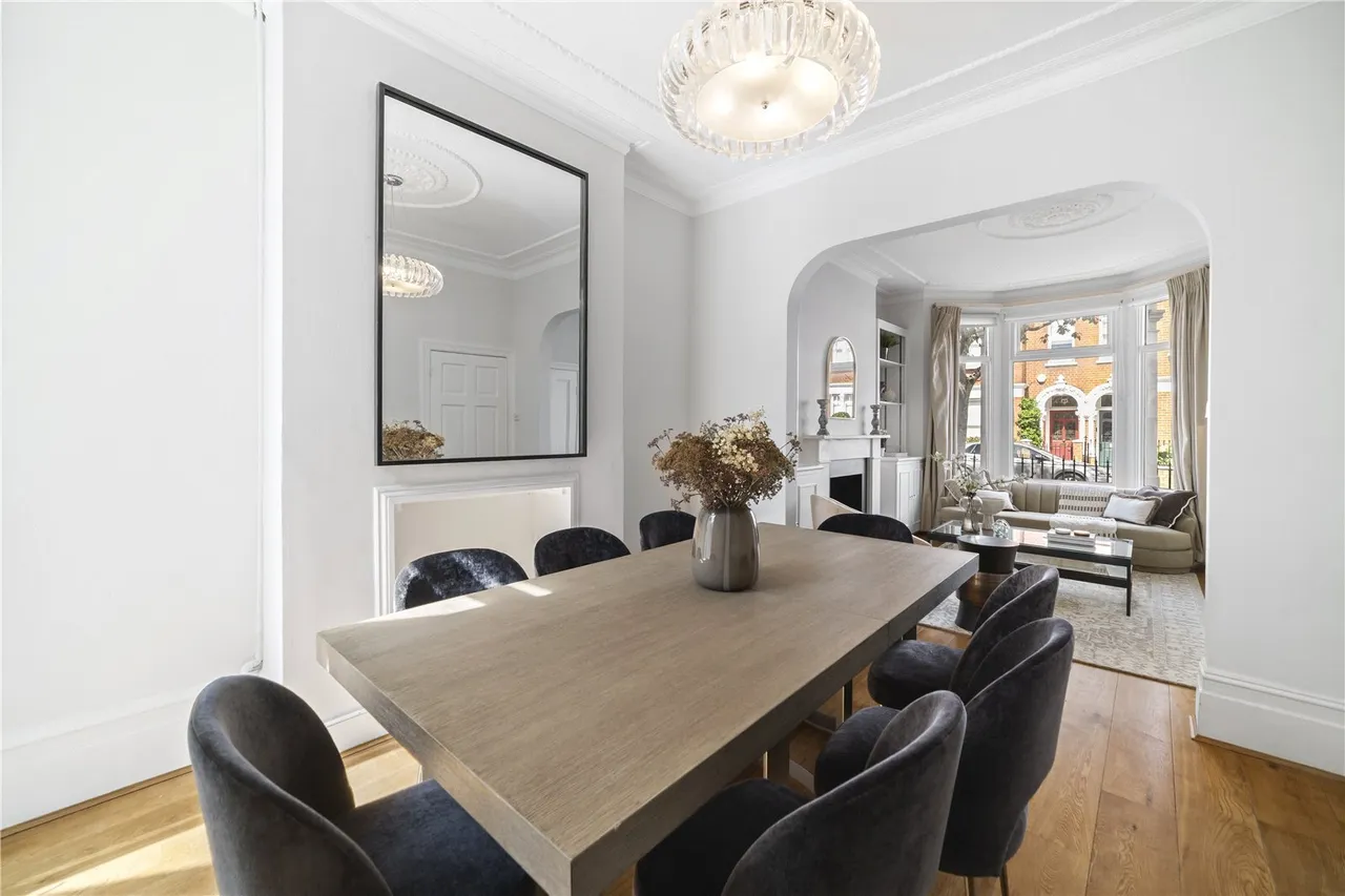Manchuria Road, London, SW11, photo 4