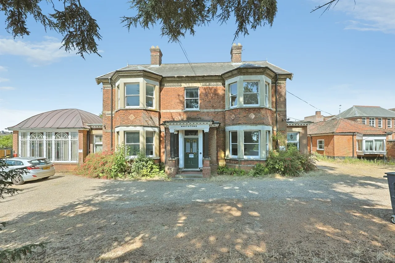 13 bed house for sale — Norwich Road, Dereham