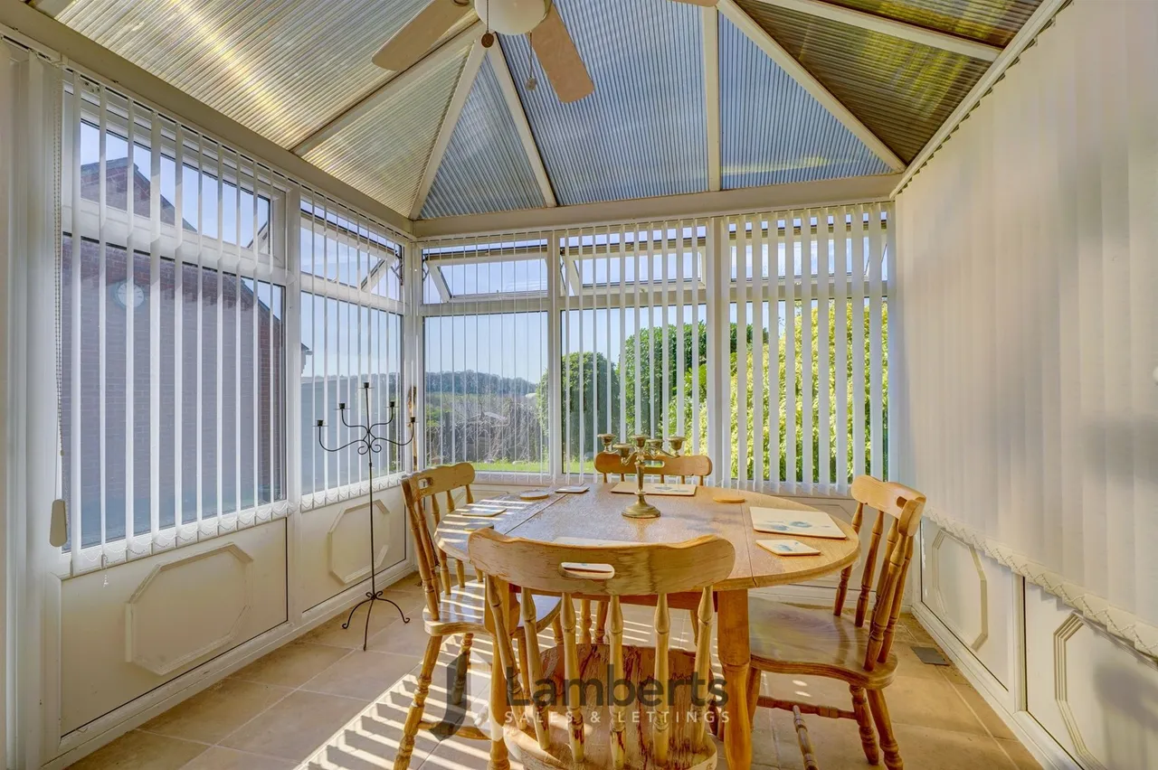 548 Evesham Road, Redditch, photo 7
