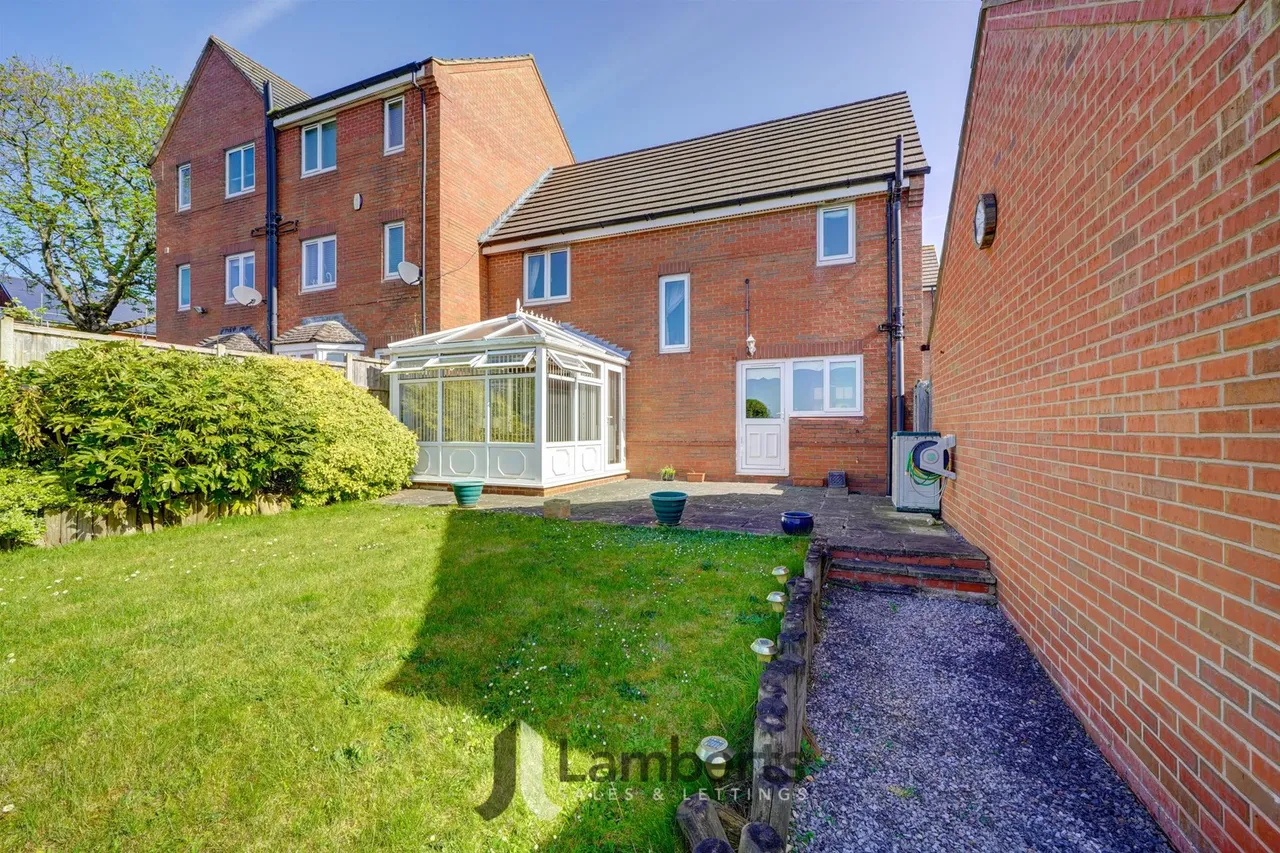548 Evesham Road, Redditch, photo 20