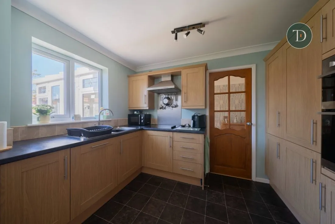 Northbury Road, Great Sutton, CH66 2QY, photo 8