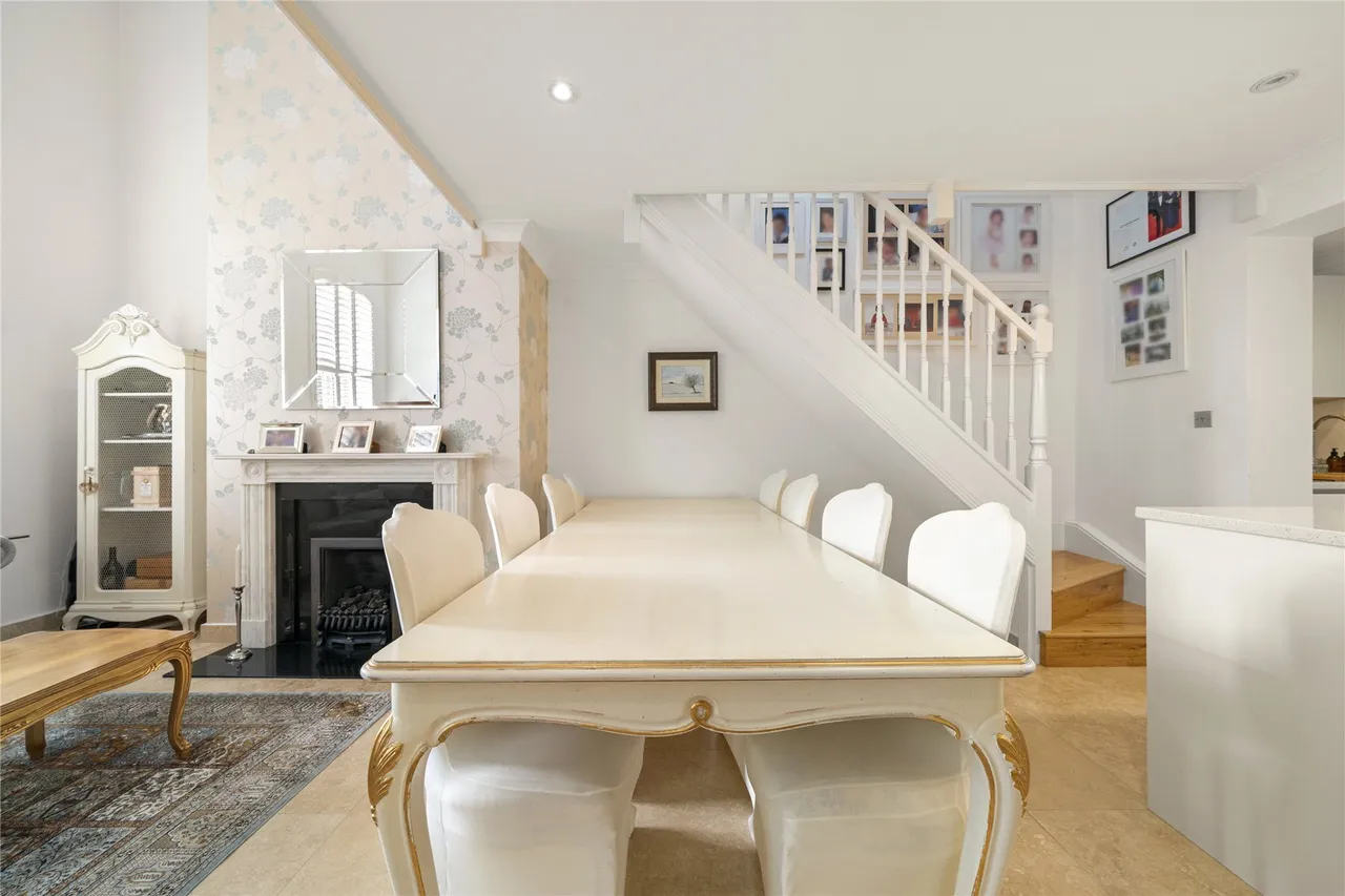 Ellesmere Place, Walton-on-Thames, Surrey, KT12, photo 12