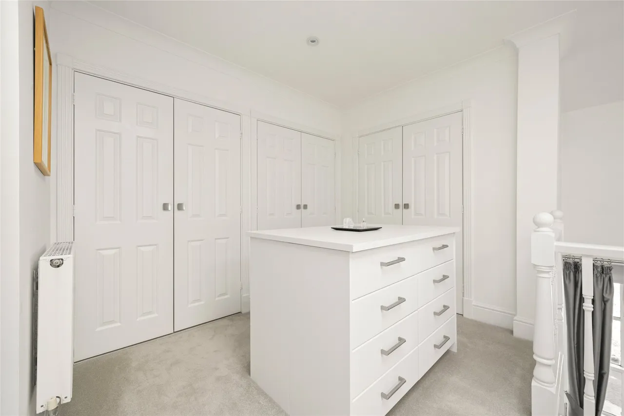 Ellesmere Place, Walton-on-Thames, Surrey, KT12, photo 10