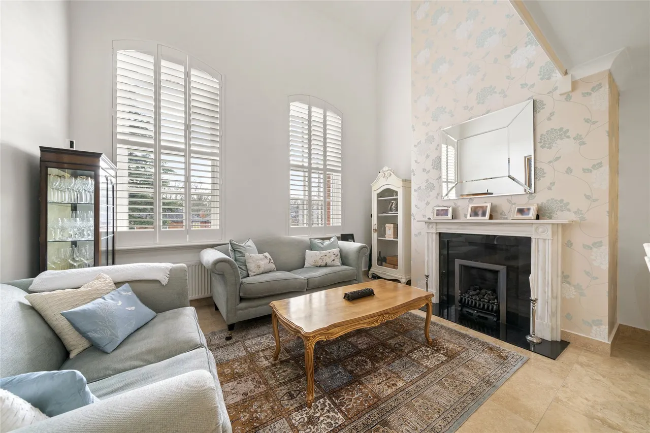 Ellesmere Place, Walton-on-Thames, Surrey, KT12, photo 11