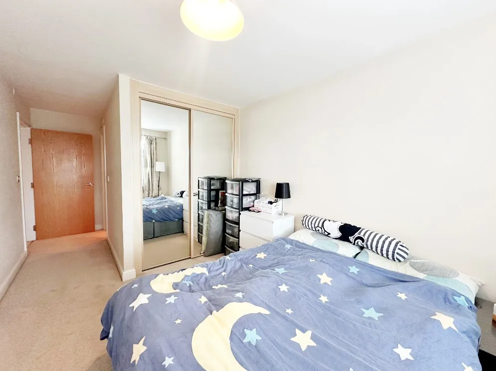 Heathcote Road, GU15, photo 6