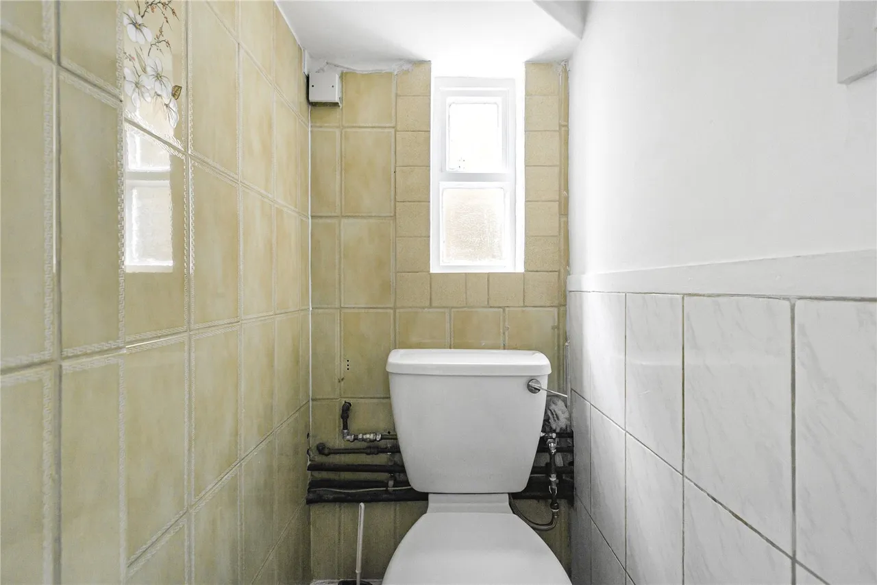 Whitton Manor Road, Isleworth, TW7, photo 12