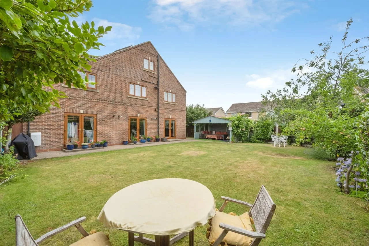 Whiphill Lane, Armthorpe, DONCASTER, photo 5