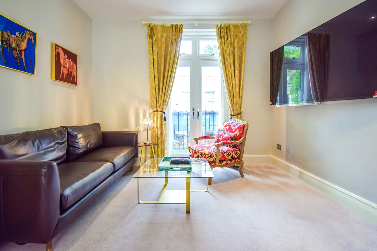 Pembridge Road, Notting Hill, London, photo 12