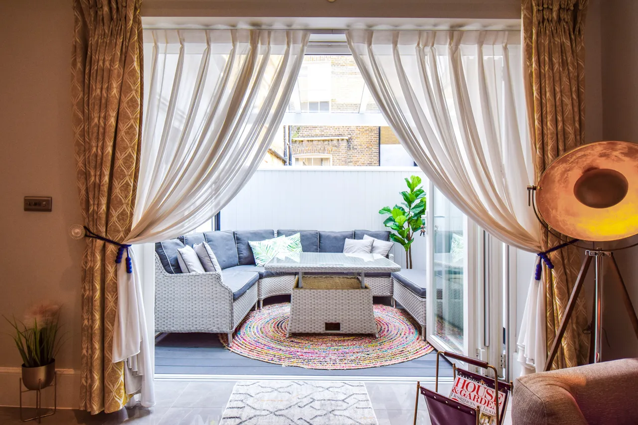 Pembridge Road, Notting Hill, London, photo 5