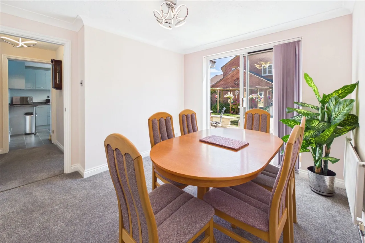 Buttercup Place, Thatcham, RG18, photo 4
