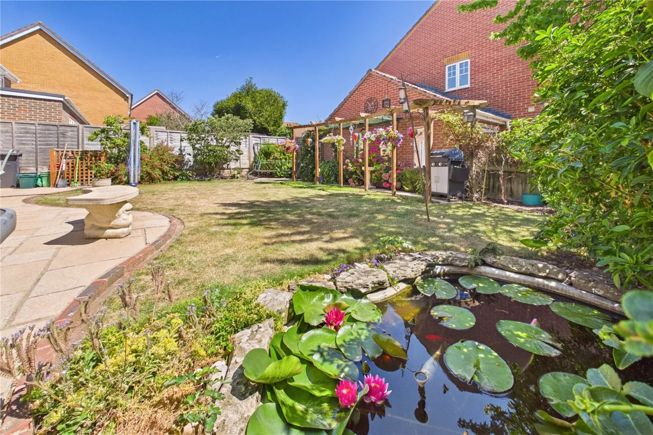 Buttercup Place, Thatcham, RG18, photo 9