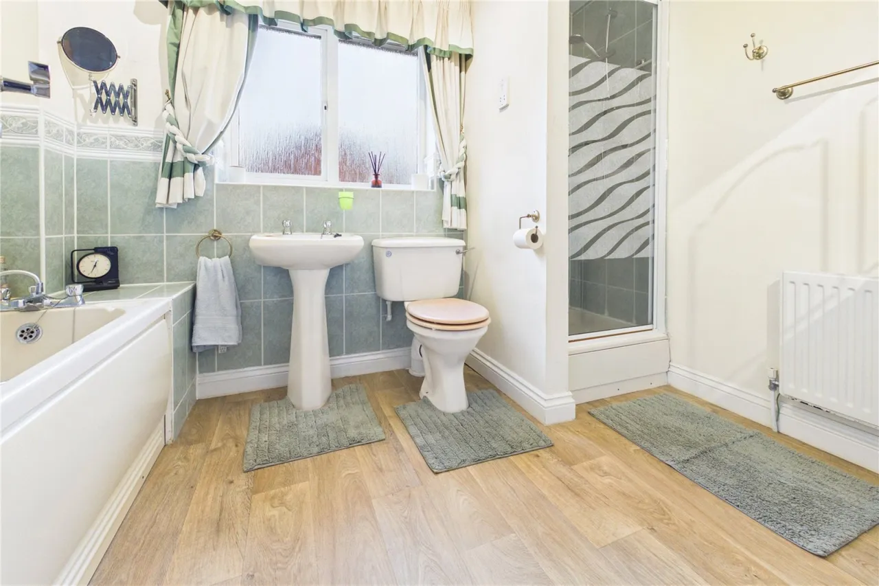 Buttercup Place, Thatcham, RG18, photo 17