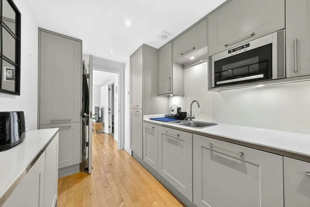 Bartholomew Close, London, EC1A, photo 7