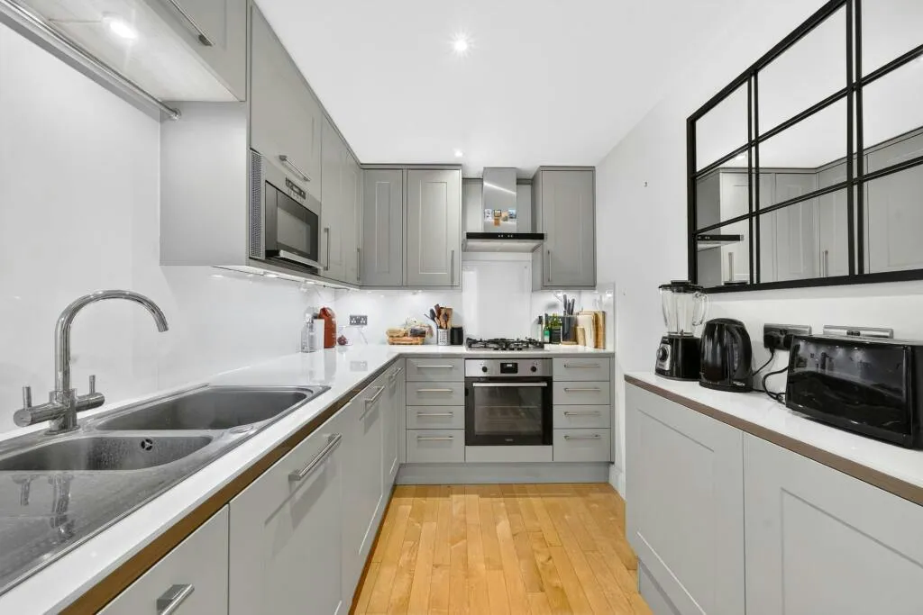 Bartholomew Close, London, EC1A, photo 8