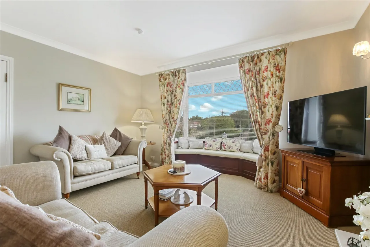 Lynn Drive, Milngavie, Glasgow, East Dunbartonshire, G62, photo 2