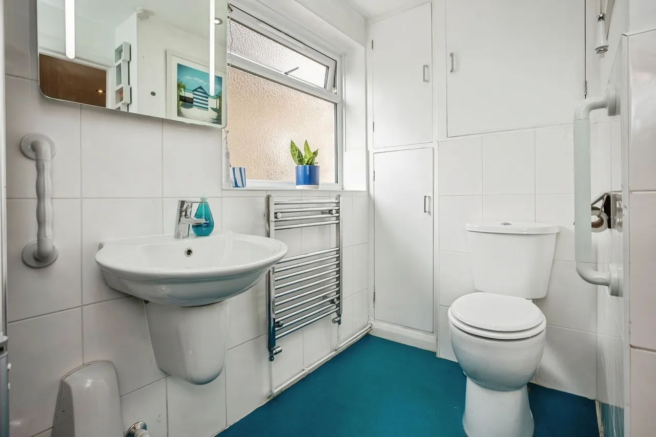 Sunnindale Drive, Tollerton, NG12, photo 17