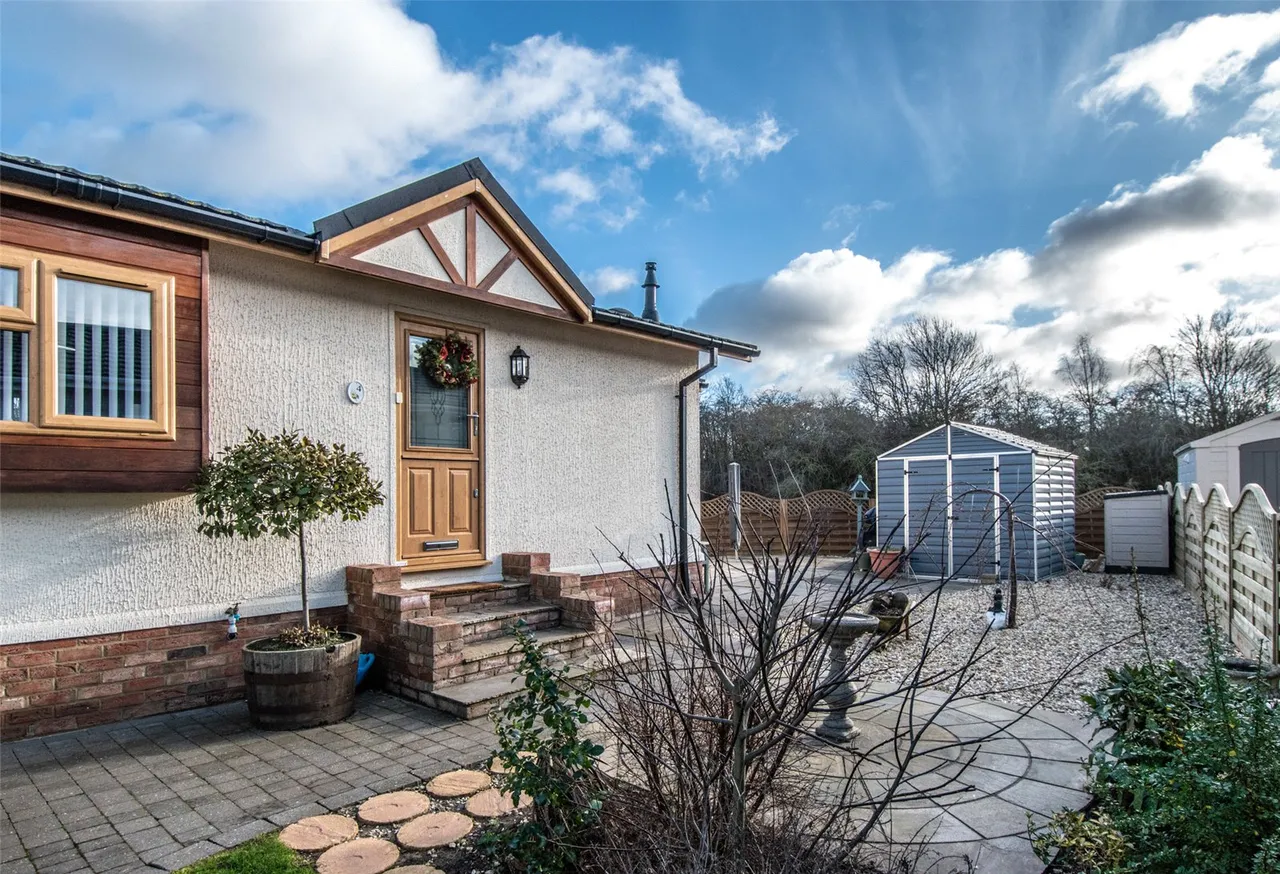 2 bed house for sale — Station Road, Salford Priors, Evesham, Warwickshire, WR11 8UP