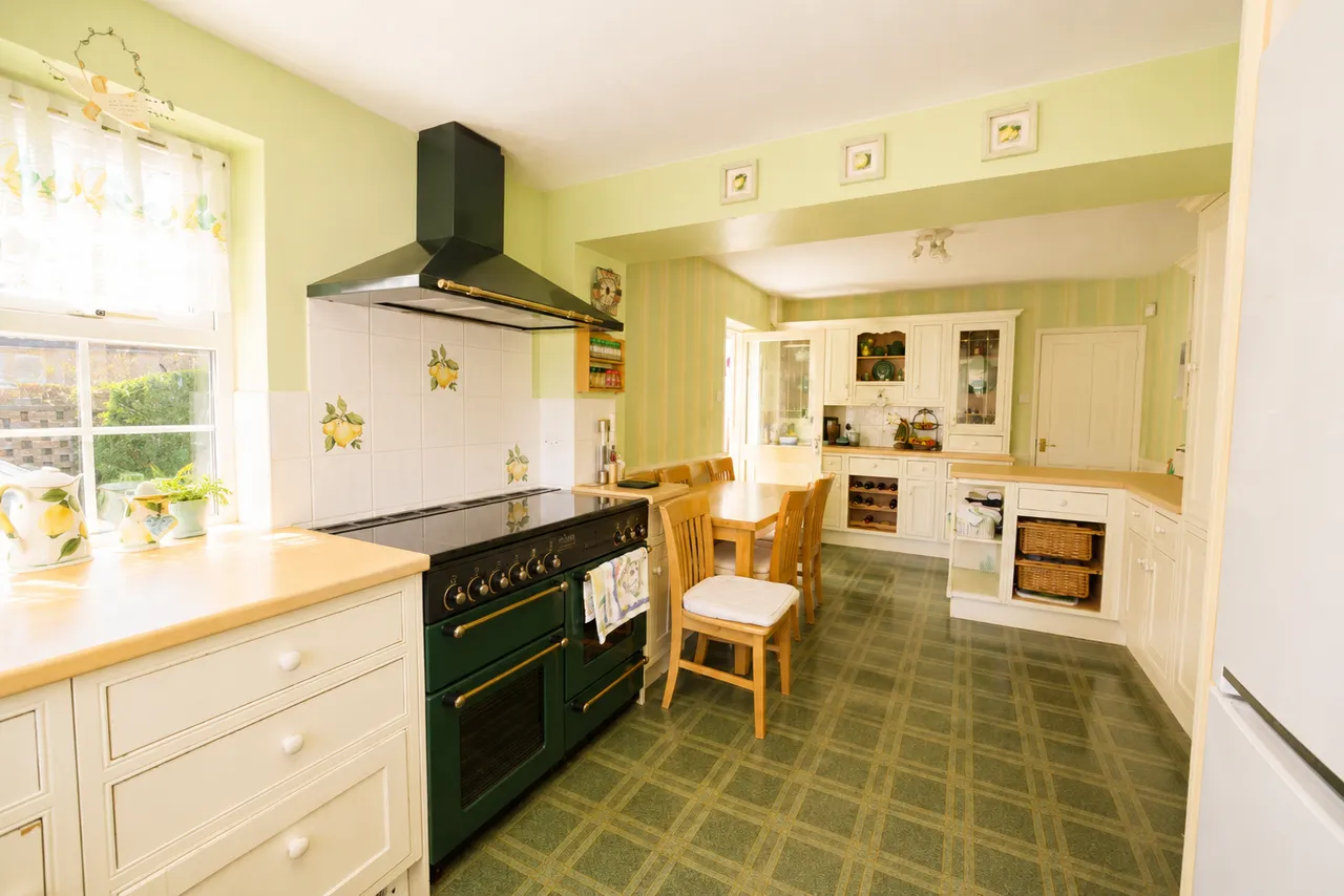 Fen Close, Shenfield, CM15, photo 10