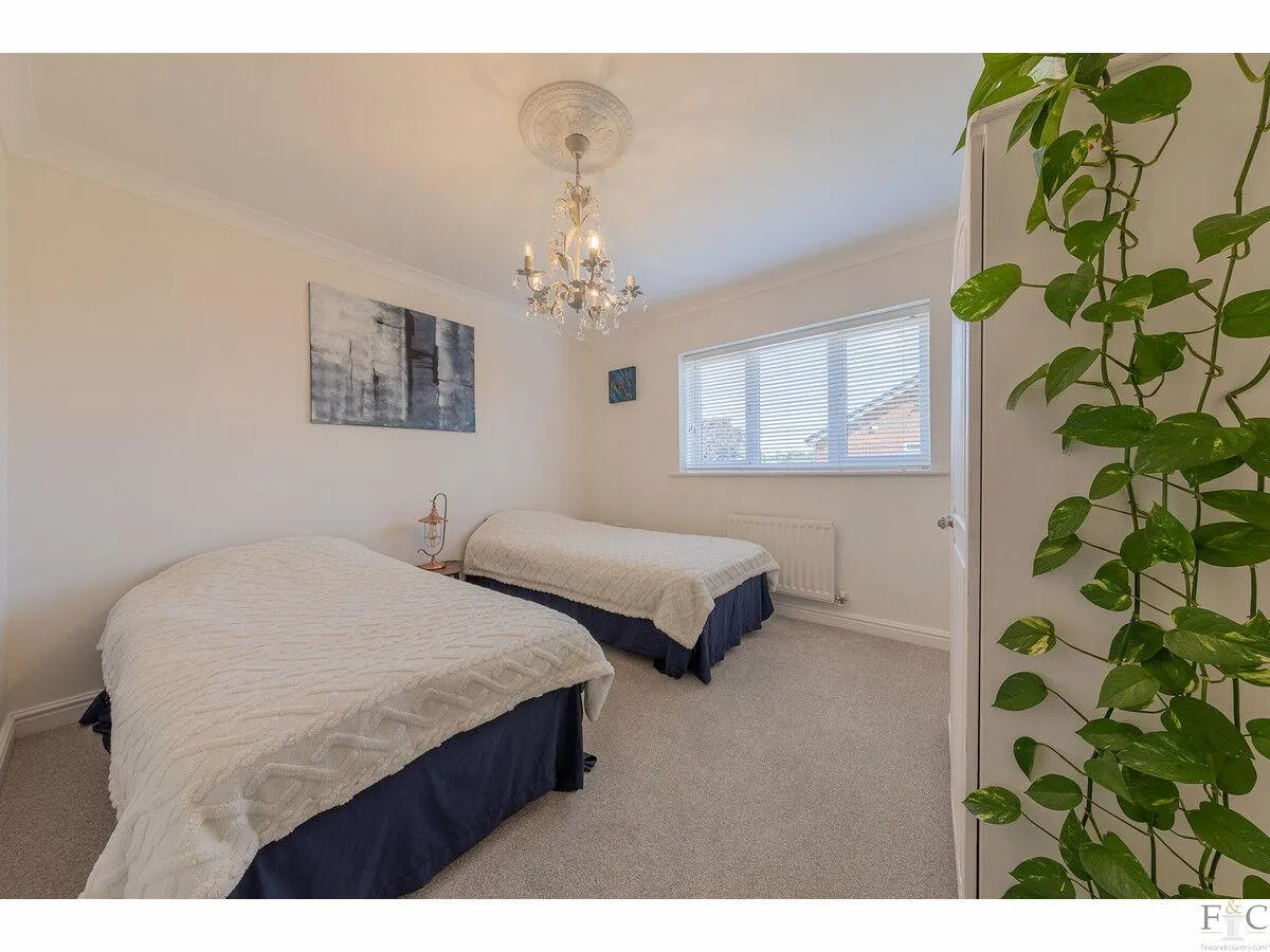 Broctone Drive, Broughton Astley, LE9, photo 24