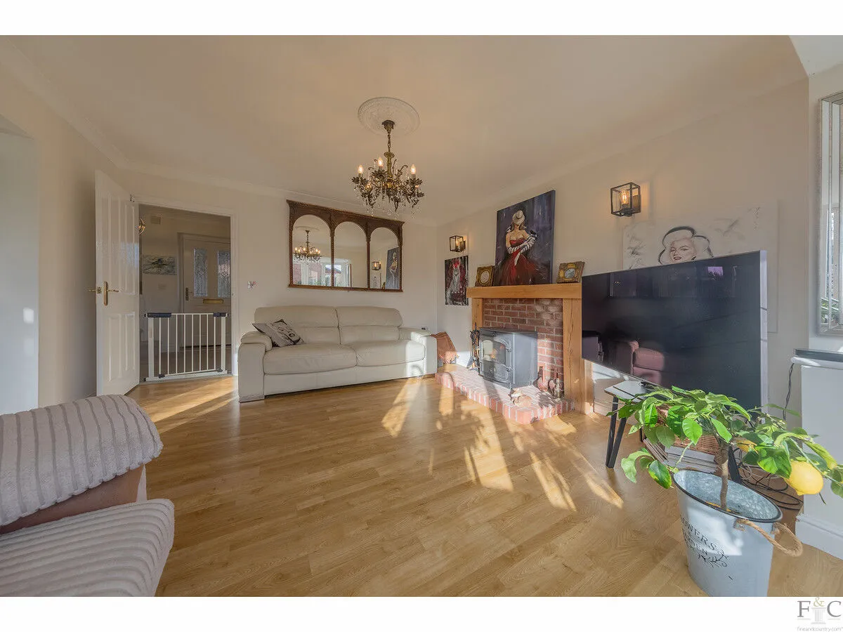 Broctone Drive, Broughton Astley, LE9, photo 5
