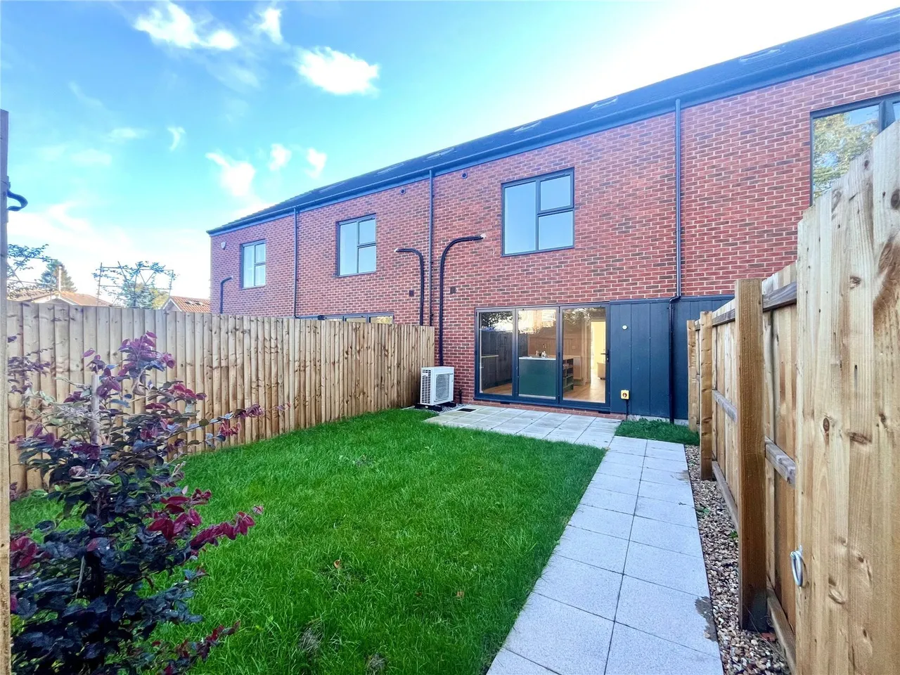 Nicholson Close, Macclesfield, Cheshire, SK10, photo 6