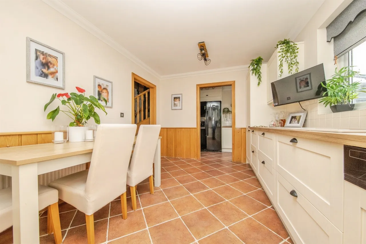 St. Johns Road, Clacton-On-Sea, photo 10
