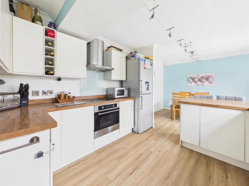 Grenville Close, Churchdown, photo 6