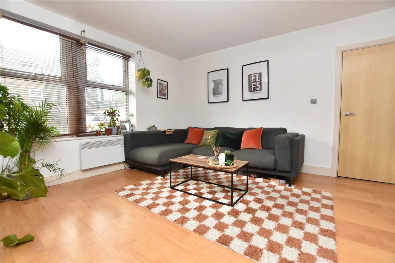 Commercial Street, Leeds, LS27, photo 10