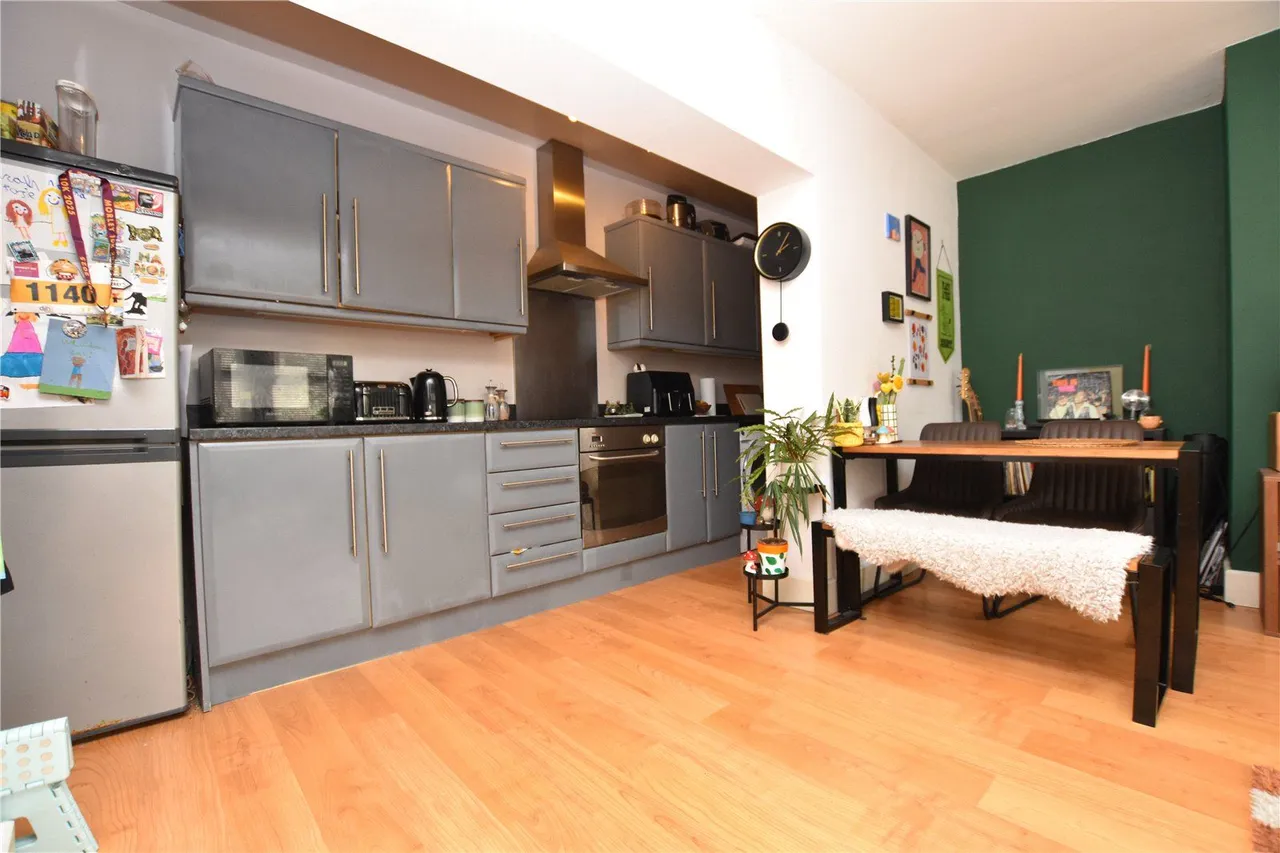 Commercial Street, Leeds, LS27, photo 5