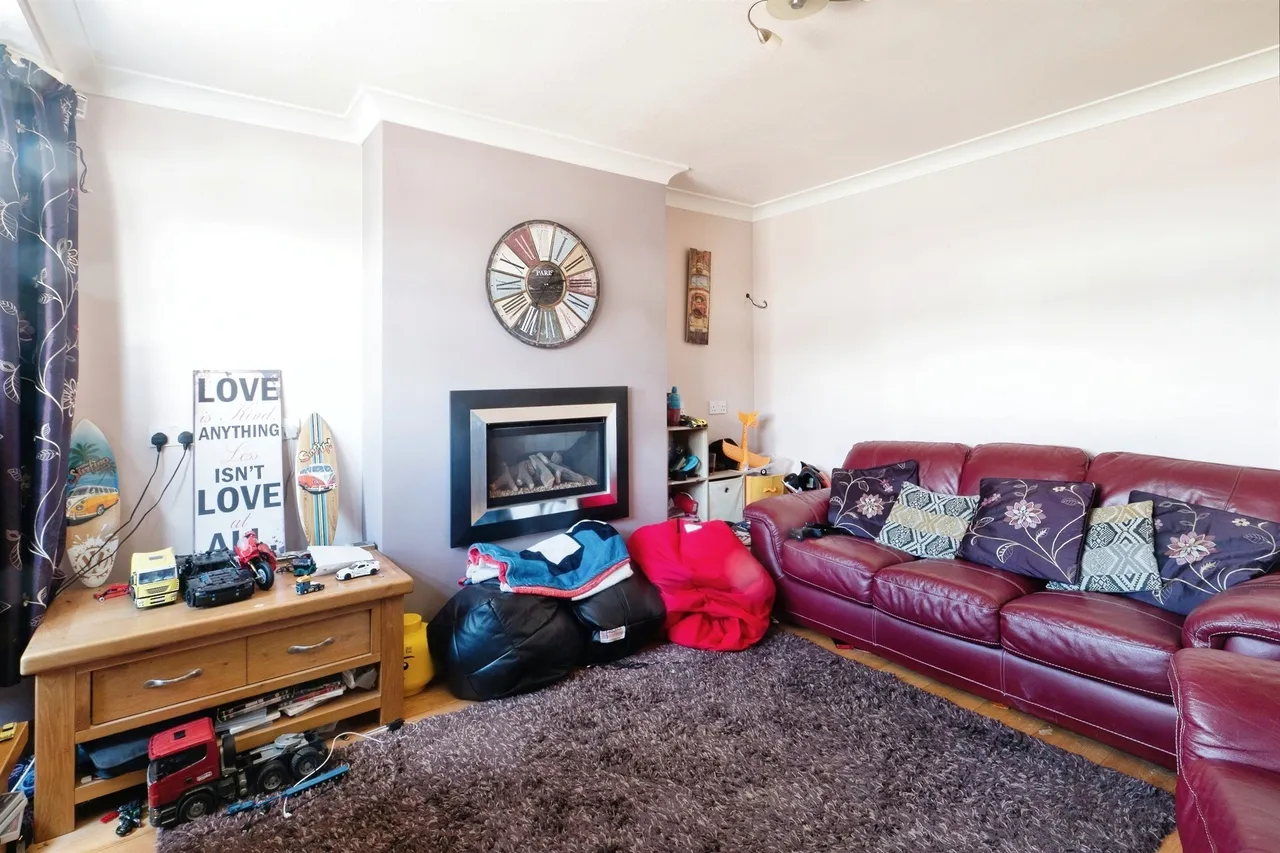 Holmfield Avenue East, Leicester, photo 10