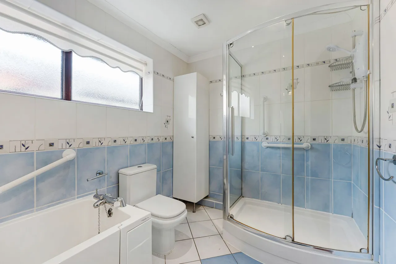 Avebury Close, Widnes, Widnes, WA8 3SF, photo 14