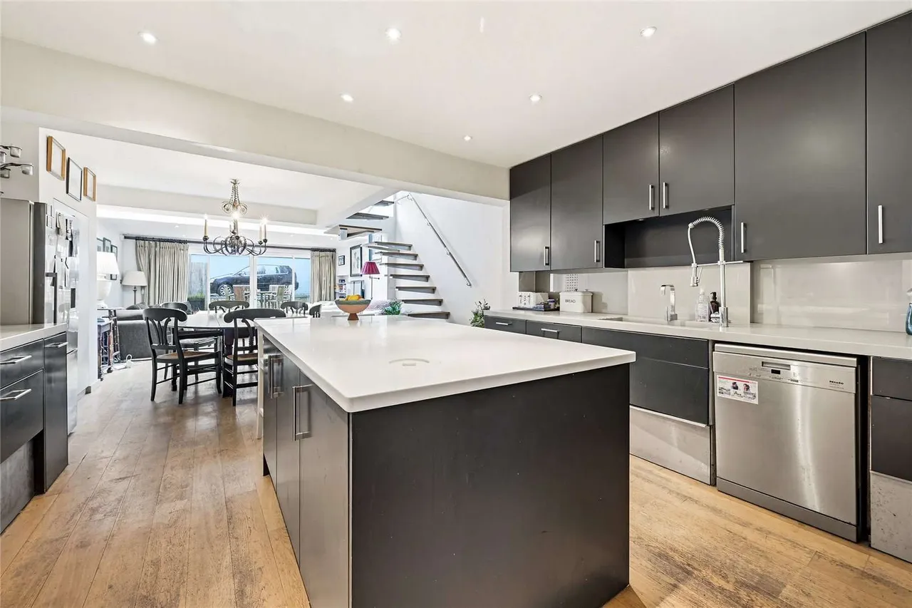 5 bed house for sale — Fulham Road, London, SW10 9UH