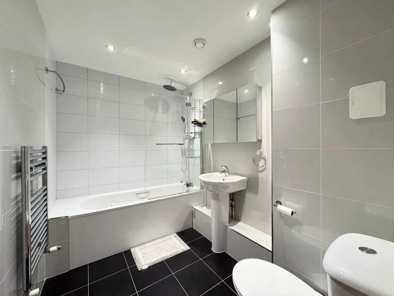Charcot Road, Hitherwood Court, NW9, photo 4