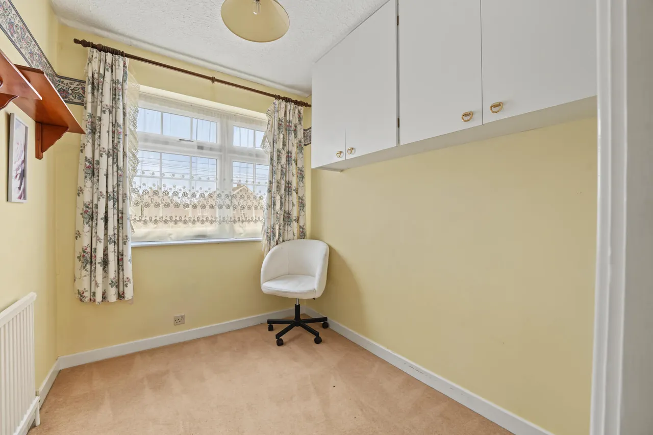 Ambleside Crescent, Enfield, EN3, photo 17