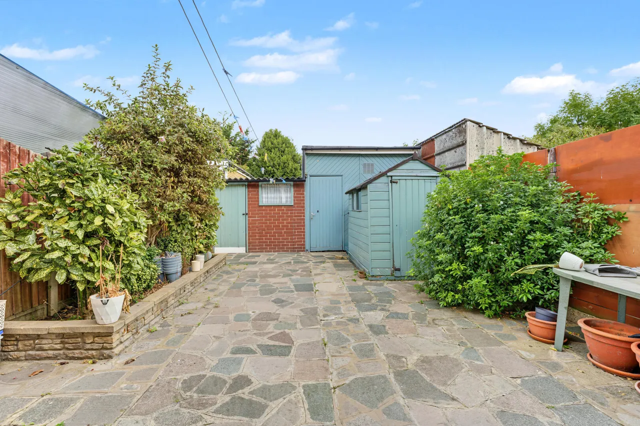Ambleside Crescent, Enfield, EN3, photo 22