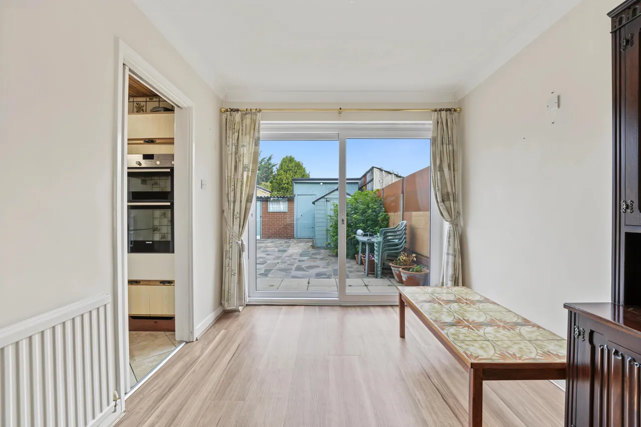 Ambleside Crescent, Enfield, EN3, photo 9