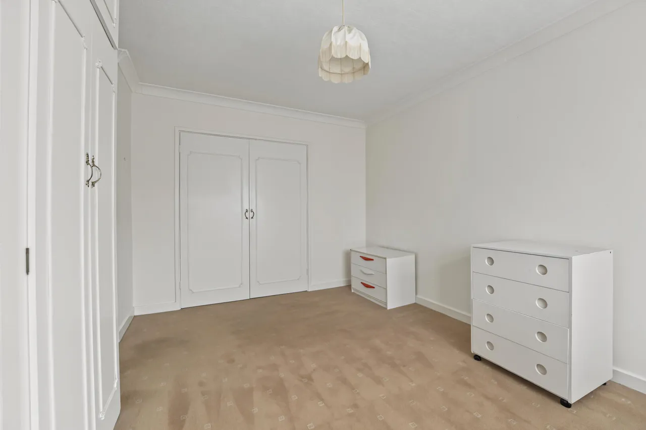Ambleside Crescent, Enfield, EN3, photo 16