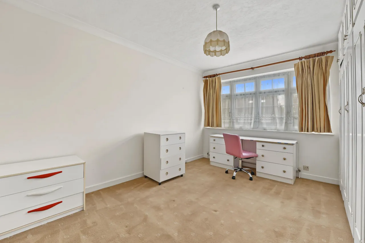 Ambleside Crescent, Enfield, EN3, photo 13