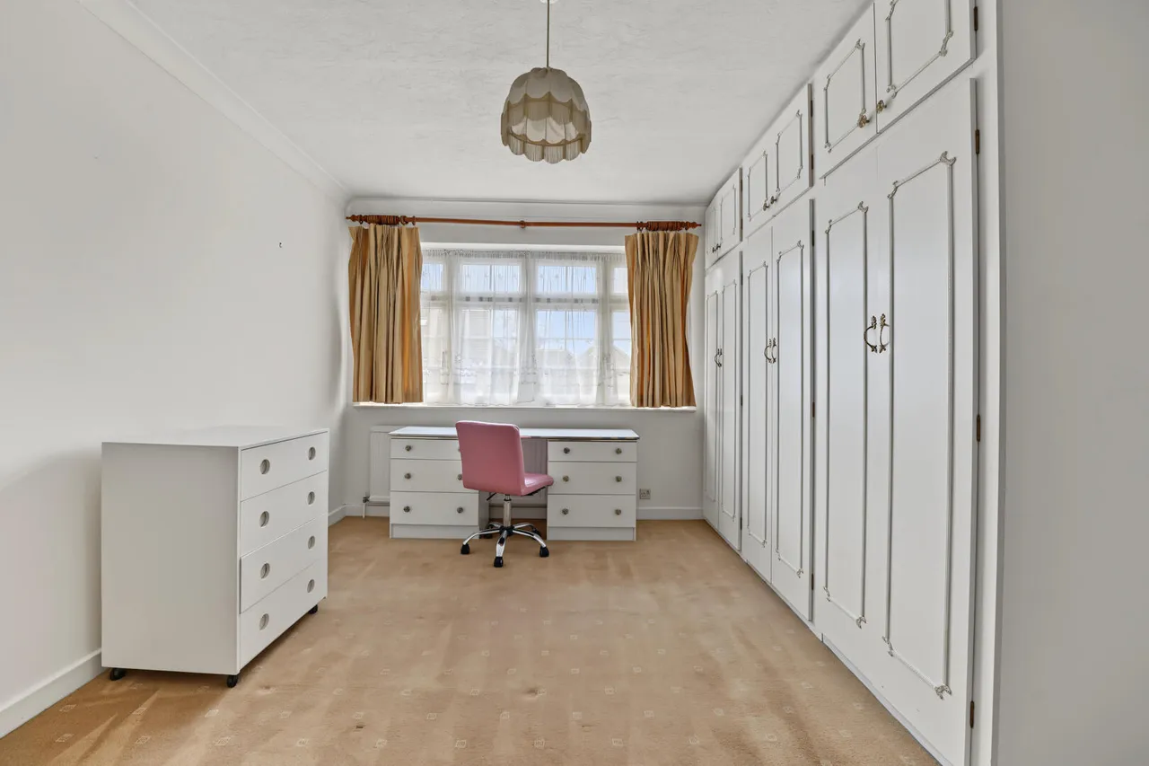 Ambleside Crescent, Enfield, EN3, photo 11