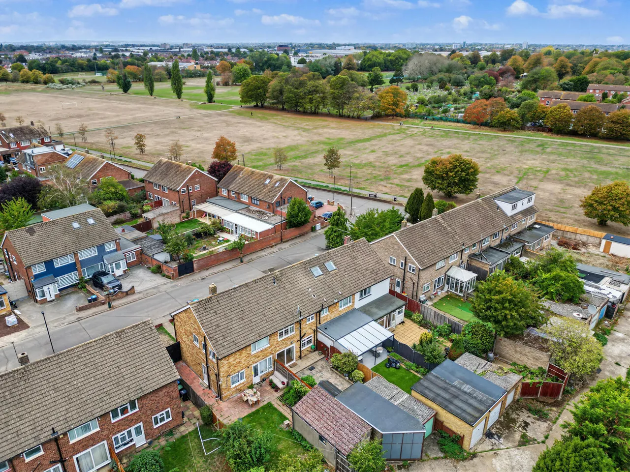 Ambleside Crescent, Enfield, EN3, photo 27
