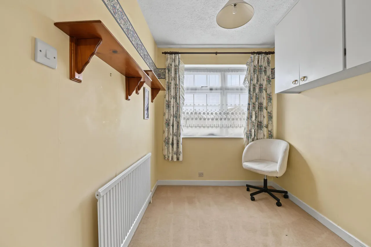 Ambleside Crescent, Enfield, EN3, photo 18