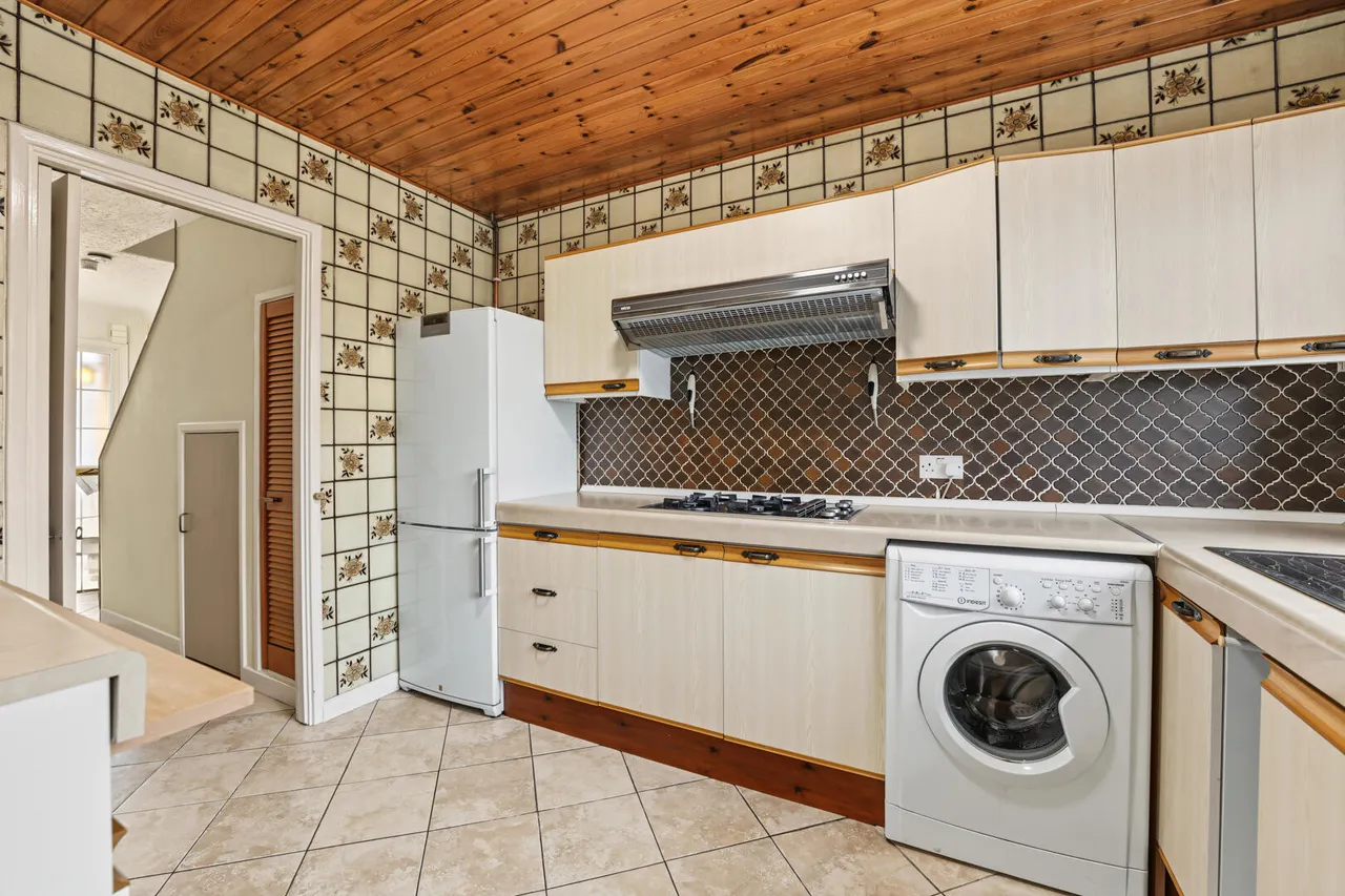 Ambleside Crescent, Enfield, EN3, photo 4